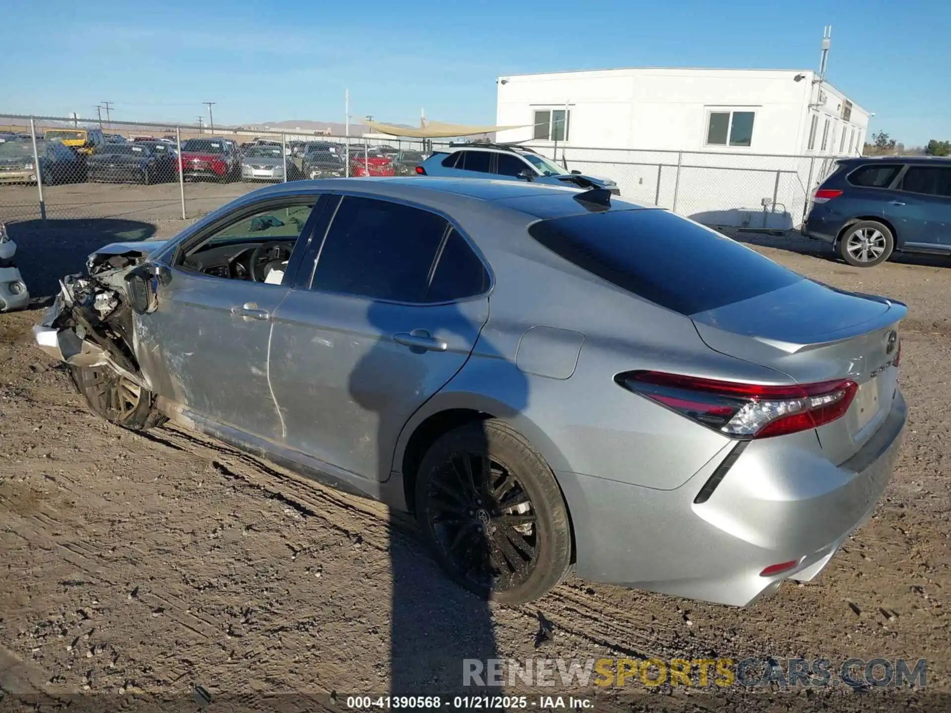 3 Photograph of a damaged car 4T1K61AK7NU013045 TOYOTA CAMRY 2022