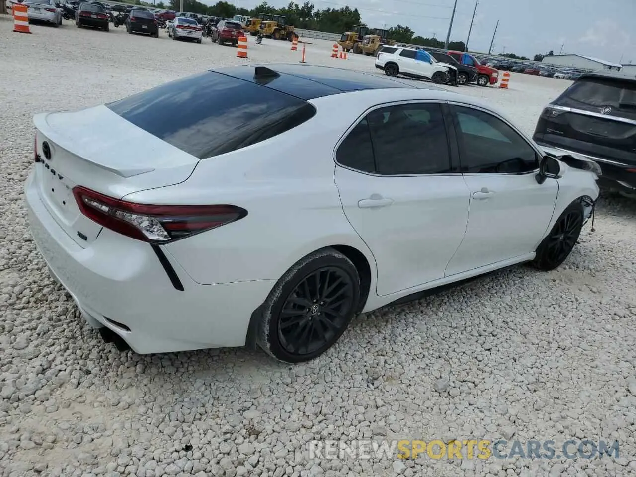 3 Photograph of a damaged car 4T1K61AK7NU019119 TOYOTA CAMRY 2022
