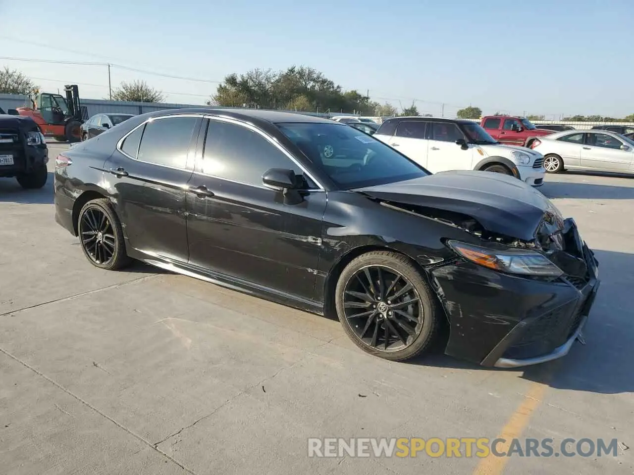 4 Photograph of a damaged car 4T1K61AK7NU043839 TOYOTA CAMRY 2022