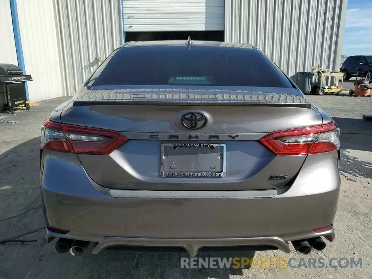 6 Photograph of a damaged car 4T1K61AK7NU704933 TOYOTA CAMRY 2022