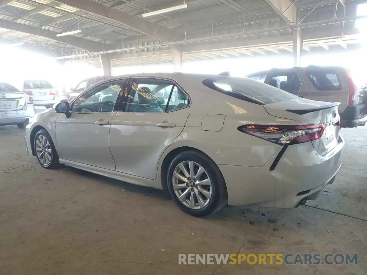 2 Photograph of a damaged car 4T1K61AK8NU009277 TOYOTA CAMRY 2022