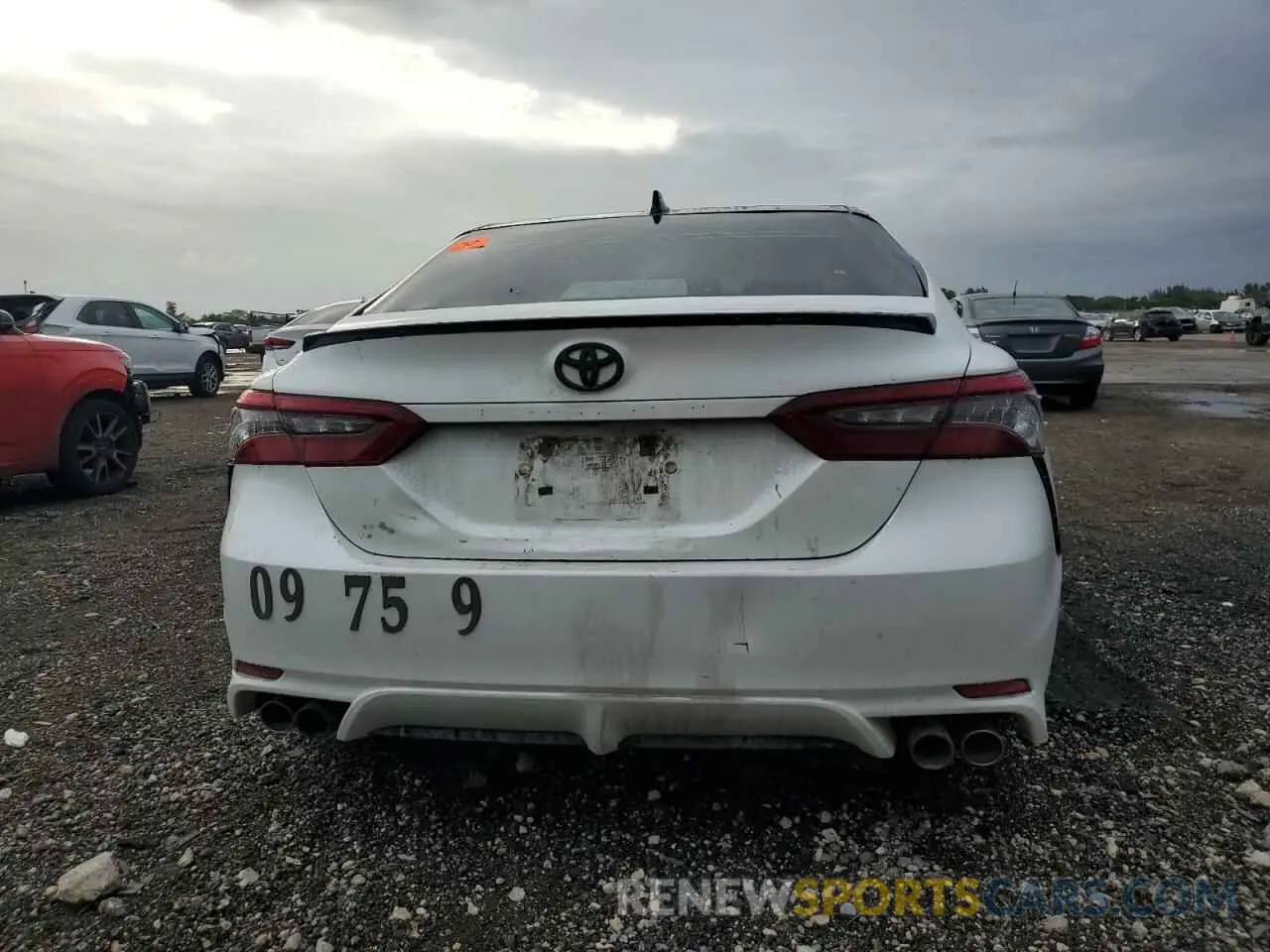 6 Photograph of a damaged car 4T1K61AK8NU012227 TOYOTA CAMRY 2022