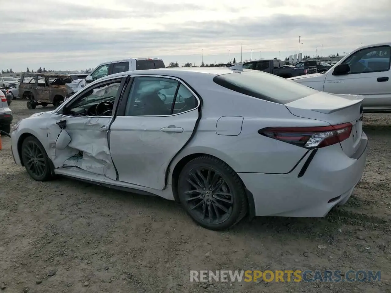 2 Photograph of a damaged car 4T1K61AK8NU057944 TOYOTA CAMRY 2022