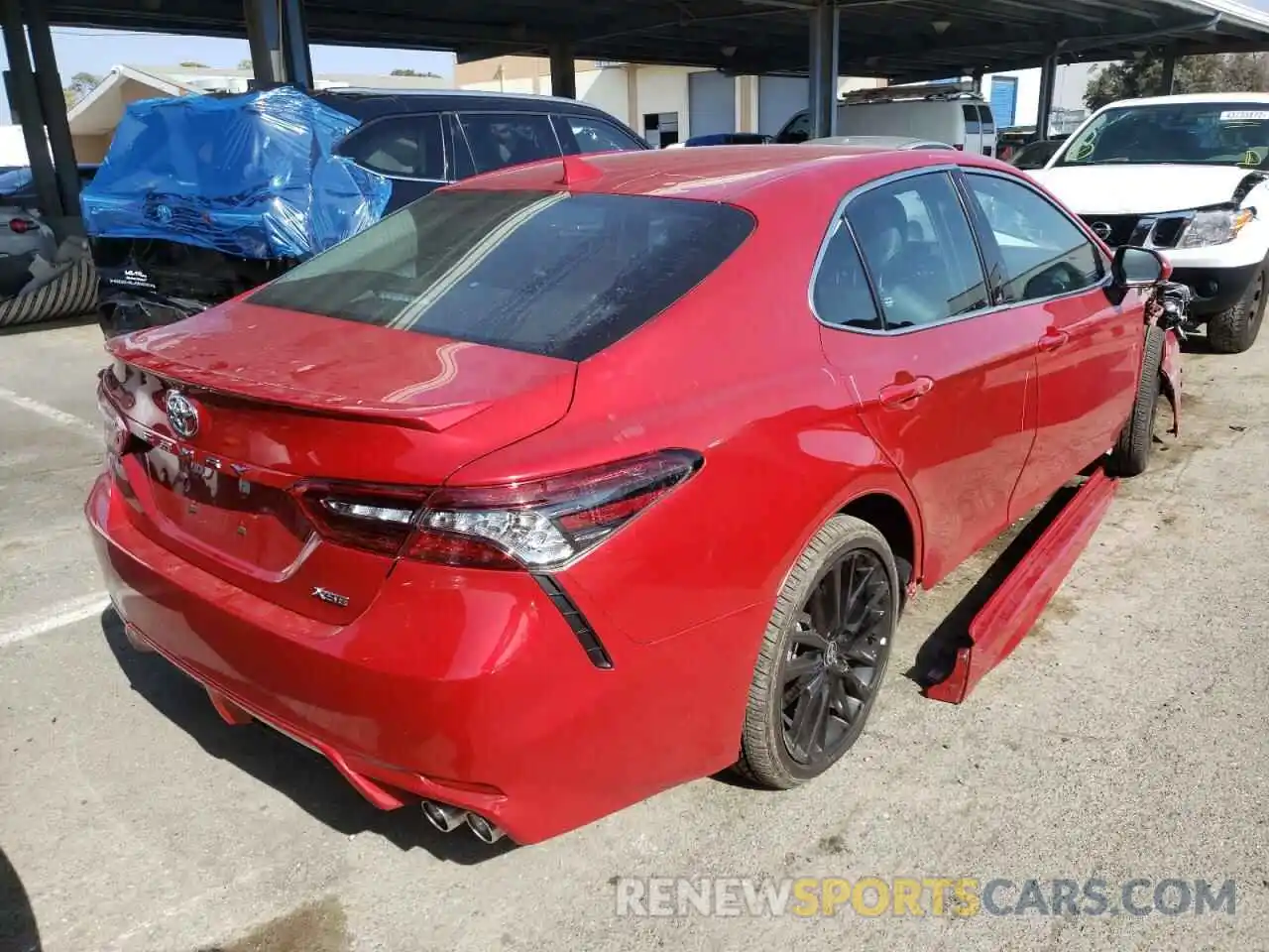 4 Photograph of a damaged car 4T1K61AK9NU002919 TOYOTA CAMRY 2022