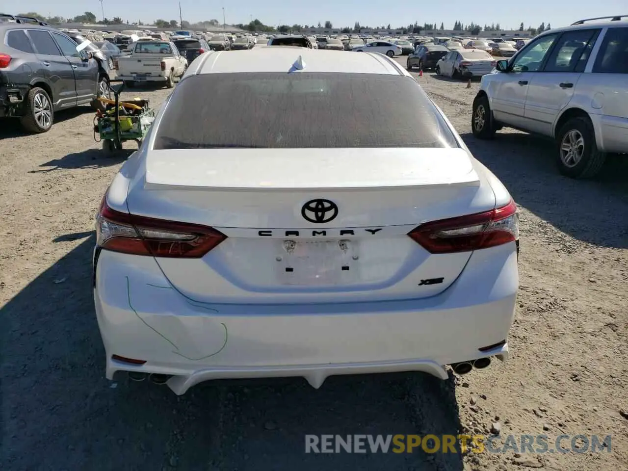 6 Photograph of a damaged car 4T1K61AK9NU016769 TOYOTA CAMRY 2022