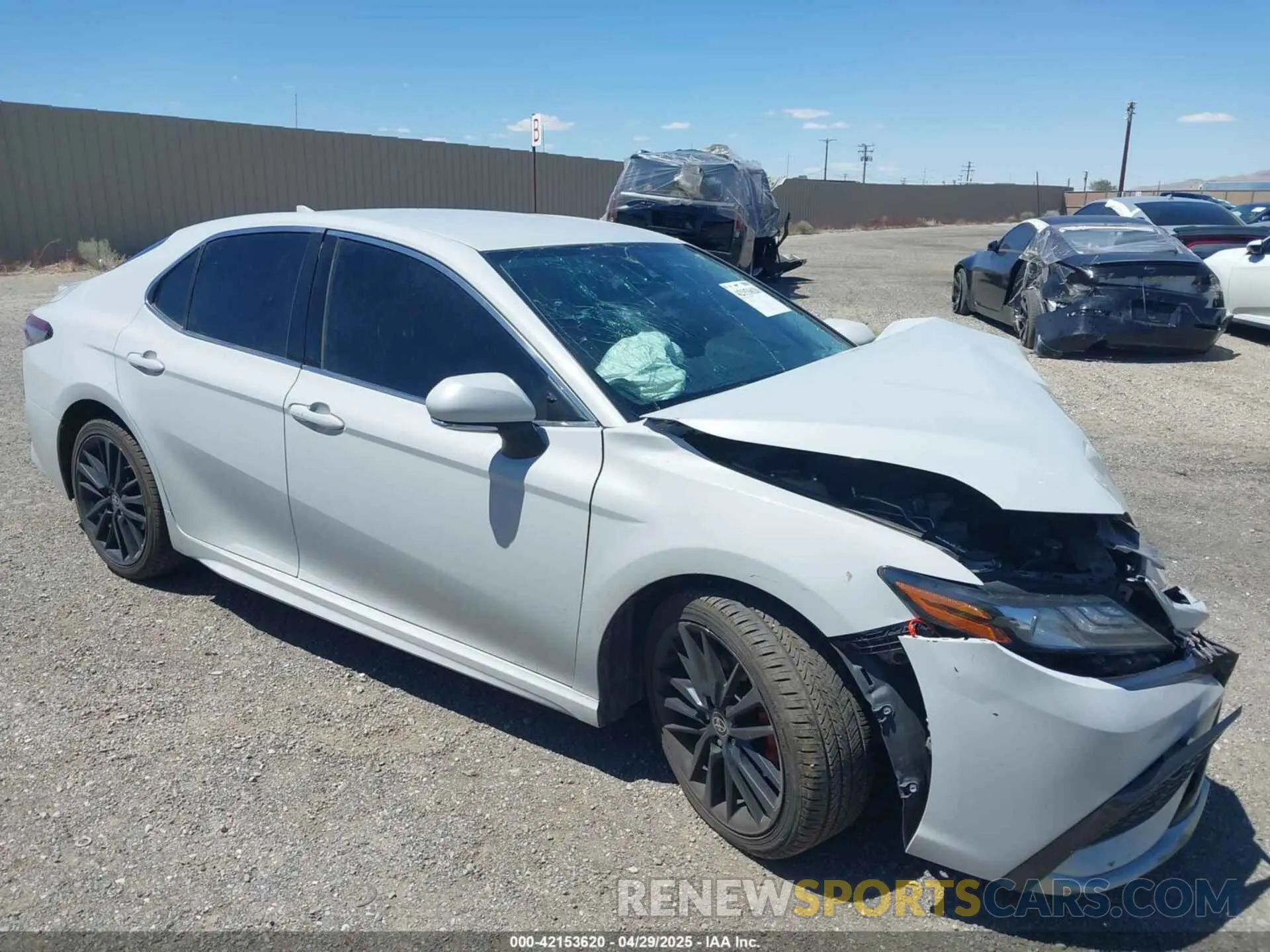1 Photograph of a damaged car 4T1K61AK9NU017050 TOYOTA CAMRY 2022