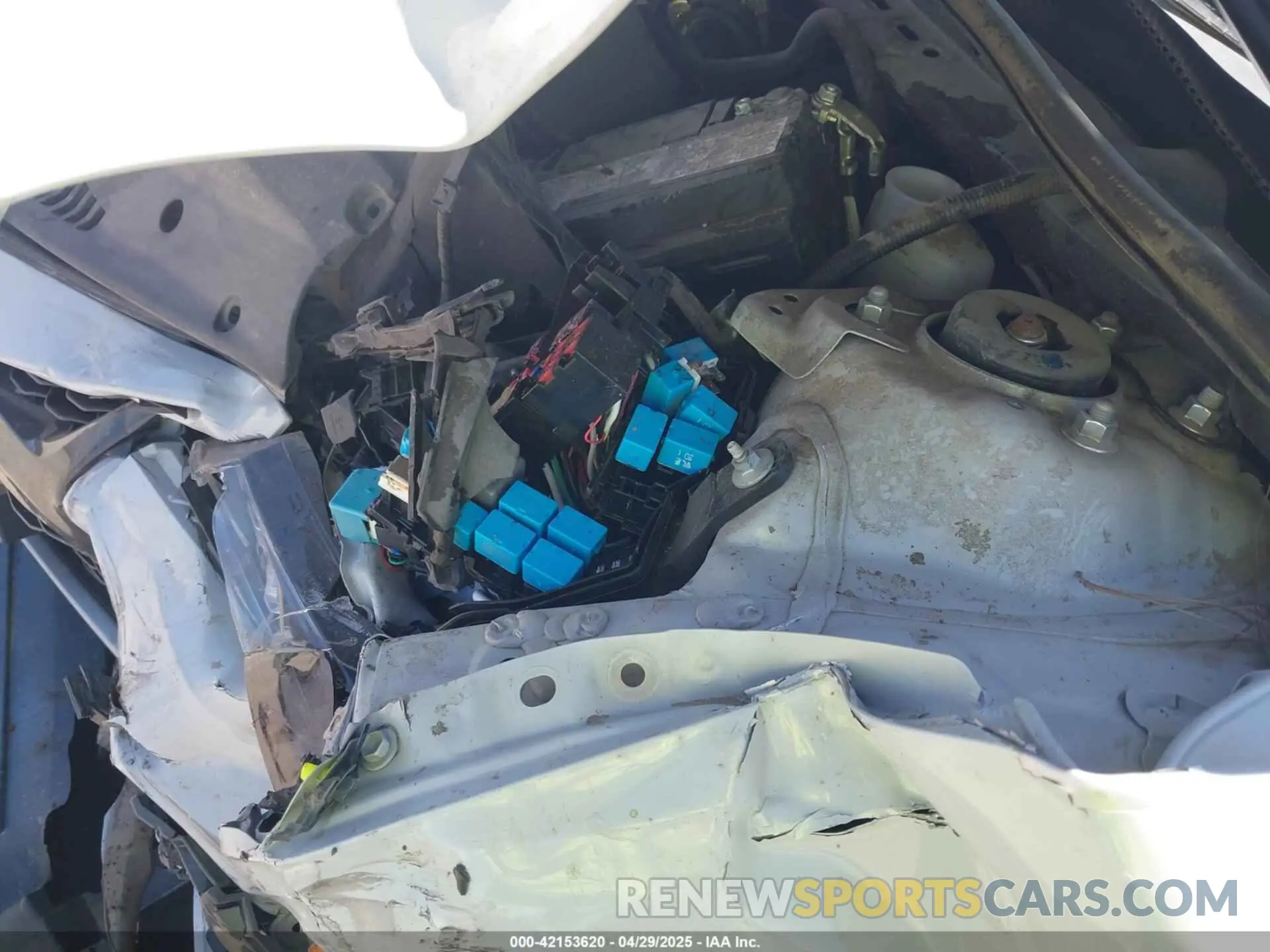 16 Photograph of a damaged car 4T1K61AK9NU017050 TOYOTA CAMRY 2022