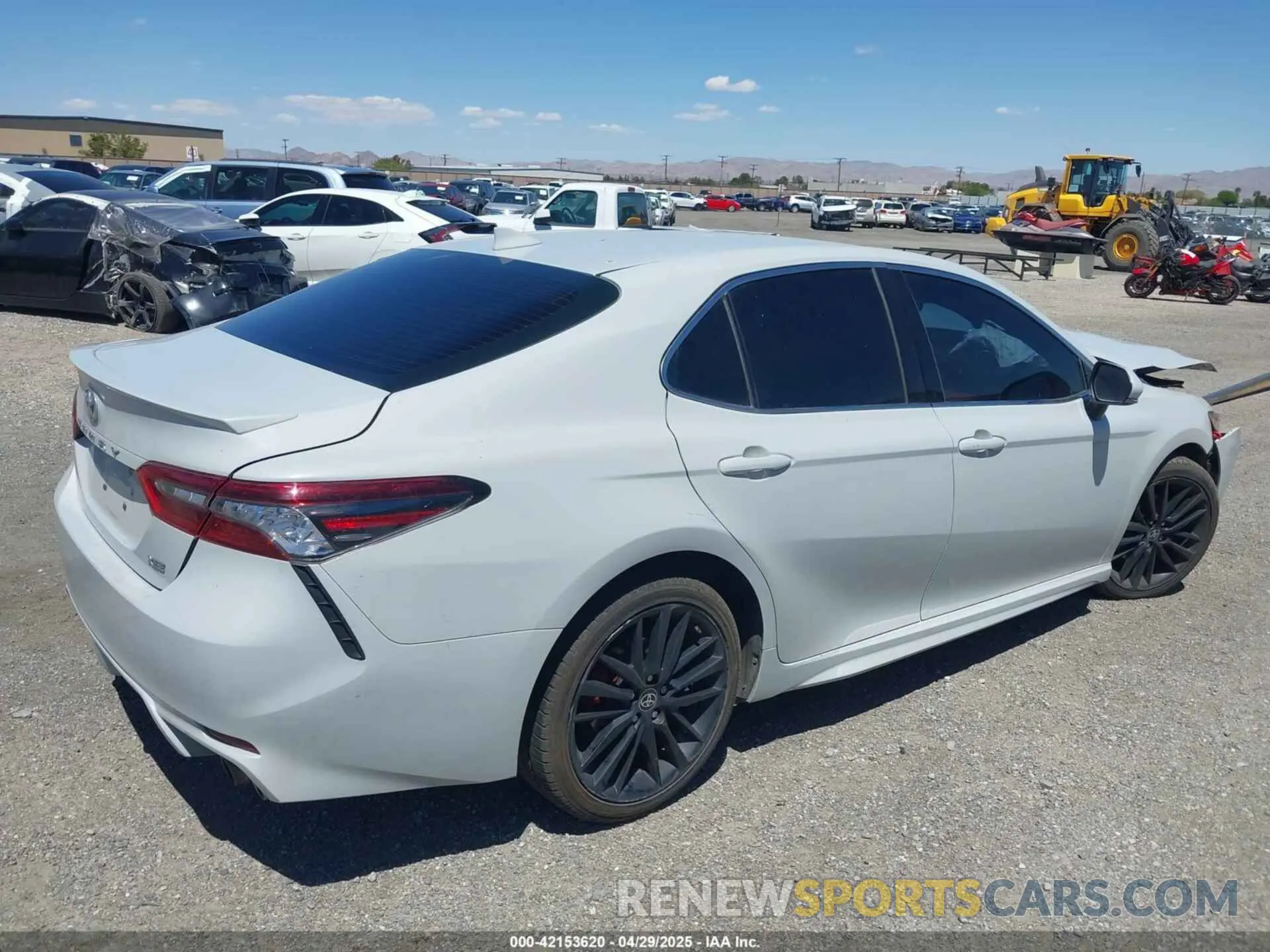 4 Photograph of a damaged car 4T1K61AK9NU017050 TOYOTA CAMRY 2022