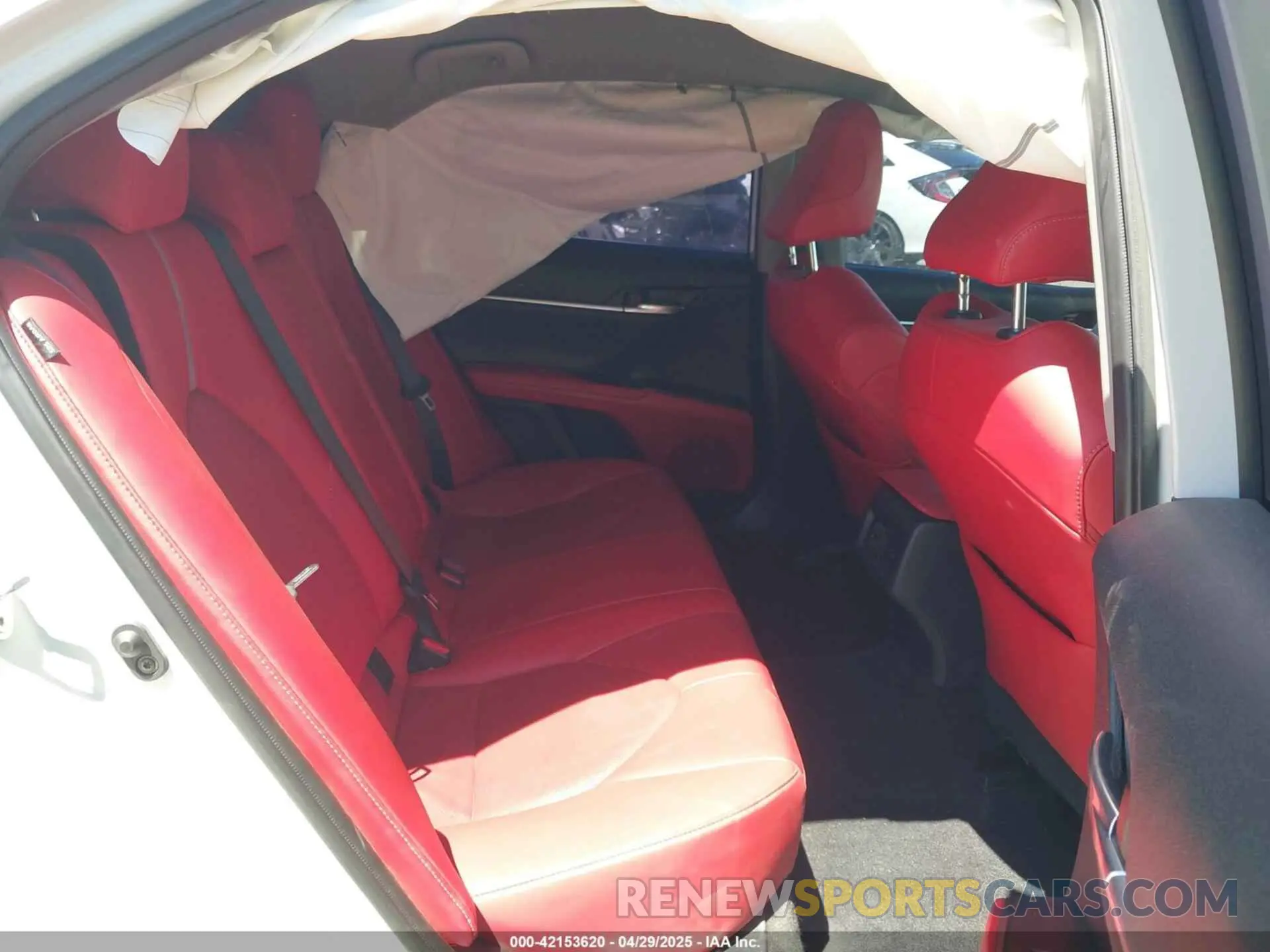 8 Photograph of a damaged car 4T1K61AK9NU017050 TOYOTA CAMRY 2022