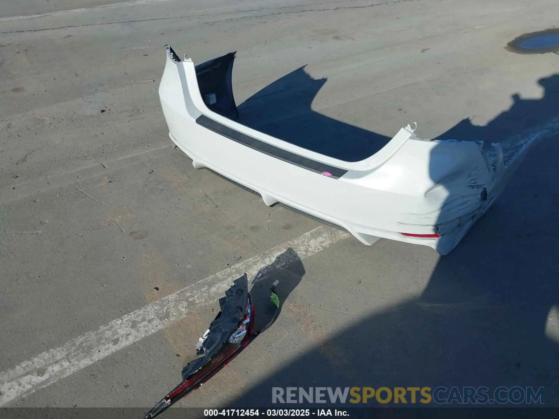 12 Photograph of a damaged car 4T1K61AKXNU003075 TOYOTA CAMRY 2022
