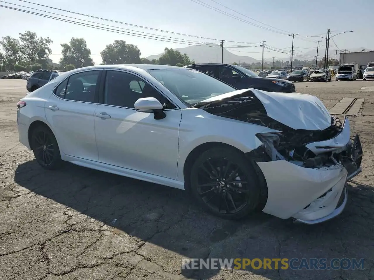 4 Photograph of a damaged car 4T1K61AKXNU006736 TOYOTA CAMRY 2022