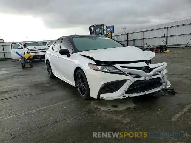 10 Photograph of a damaged car 4T1K61AKXNU071120 TOYOTA CAMRY 2022