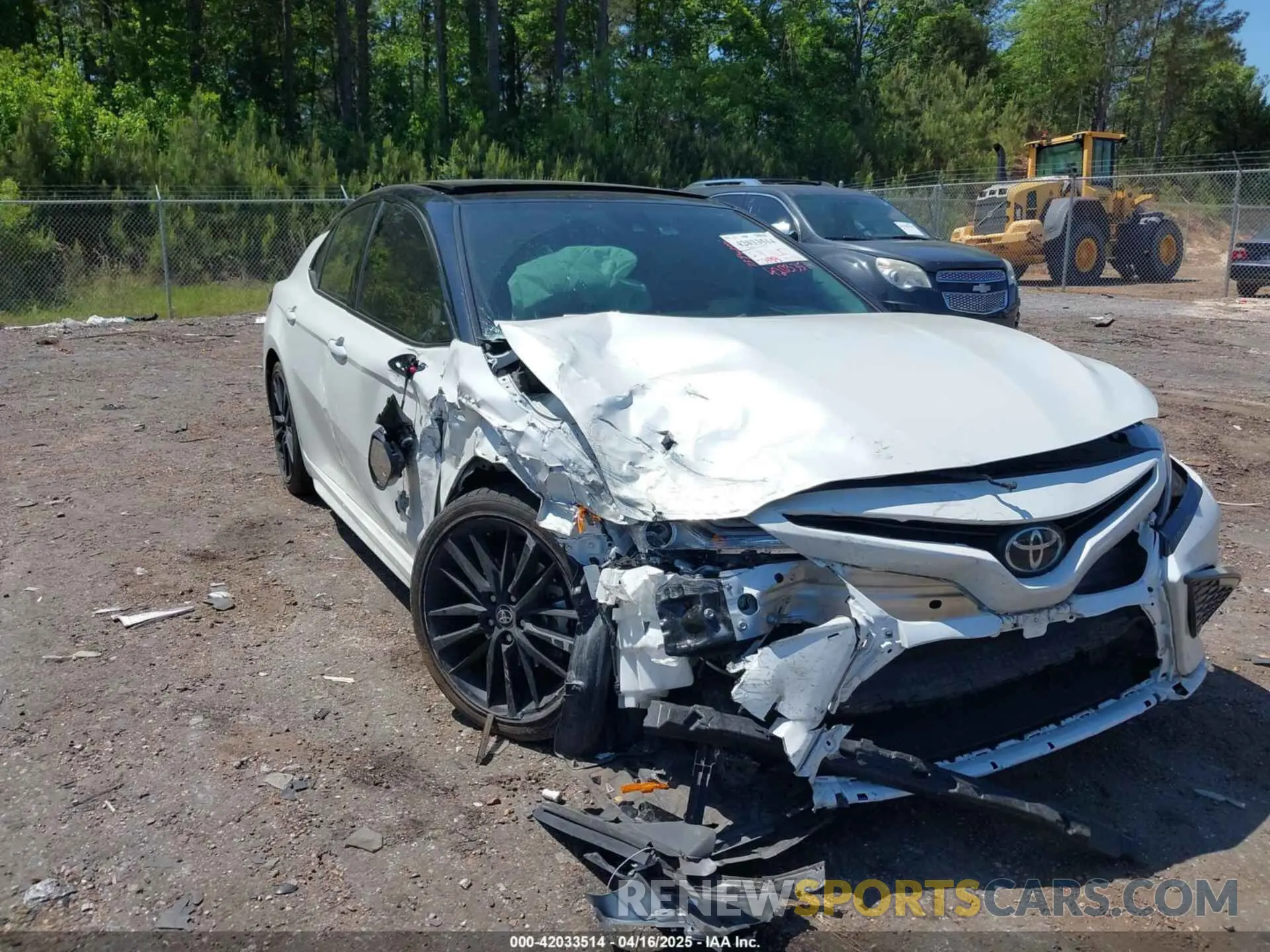 6 Photograph of a damaged car 4T1K61AKXNU073823 TOYOTA CAMRY 2022