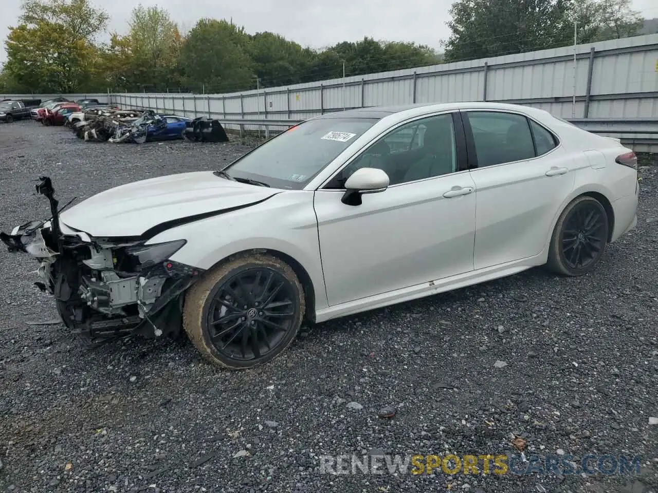 1 Photograph of a damaged car 4T1K61BK2NU063981 TOYOTA CAMRY 2022