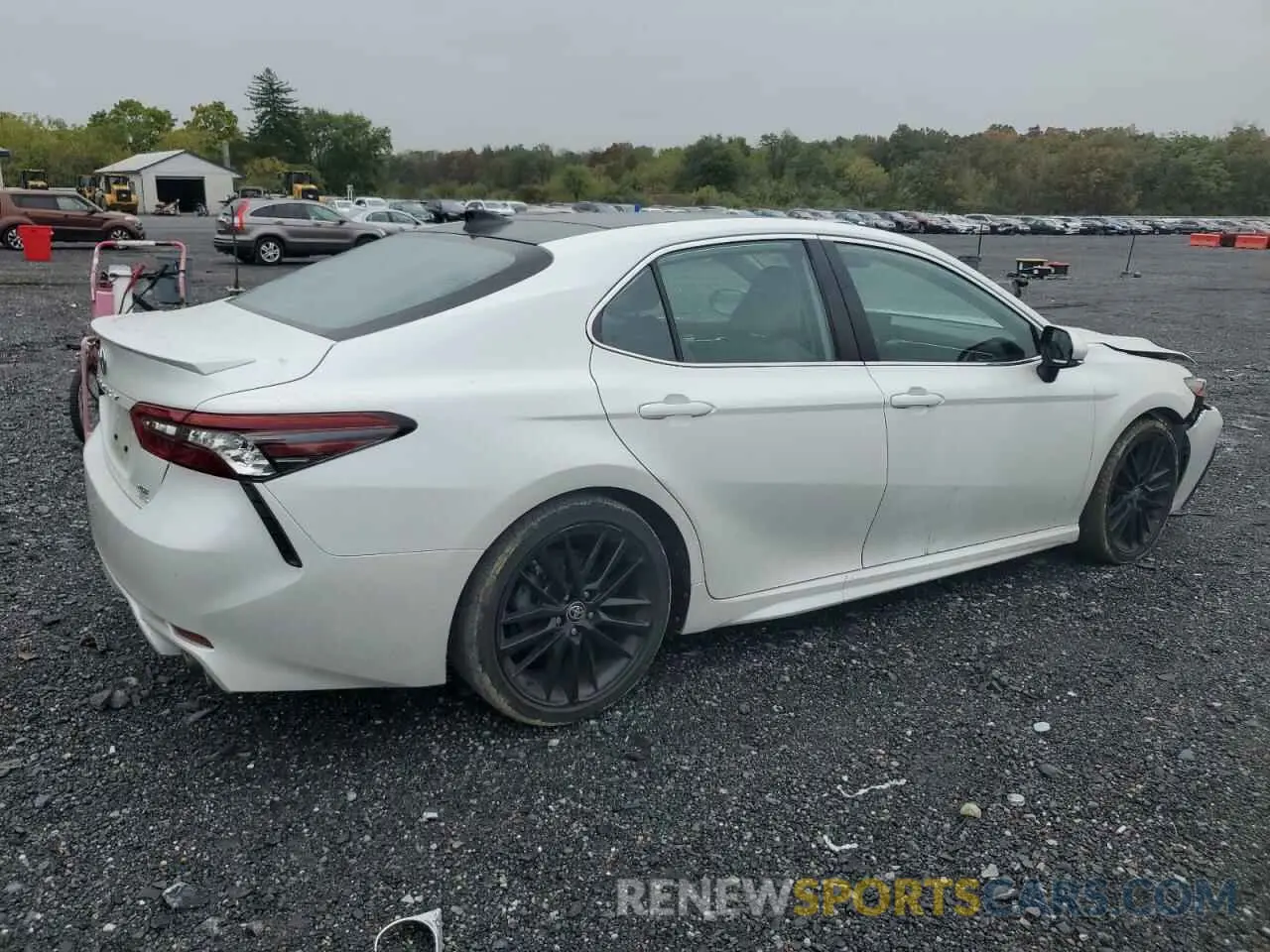 3 Photograph of a damaged car 4T1K61BK2NU063981 TOYOTA CAMRY 2022