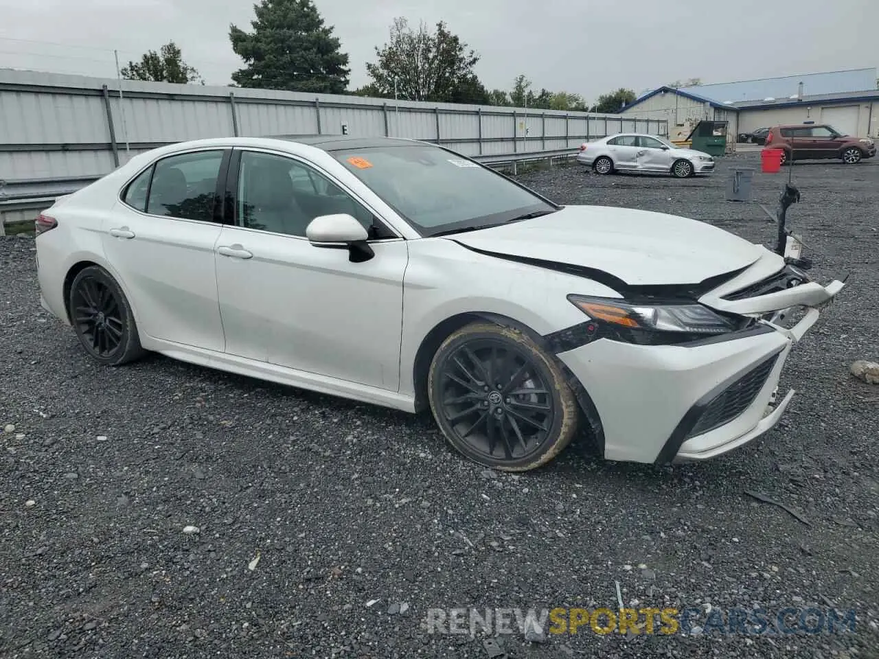 4 Photograph of a damaged car 4T1K61BK2NU063981 TOYOTA CAMRY 2022