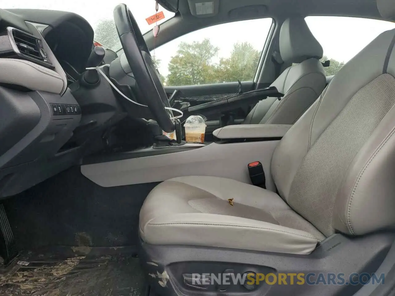 7 Photograph of a damaged car 4T1K61BK2NU063981 TOYOTA CAMRY 2022