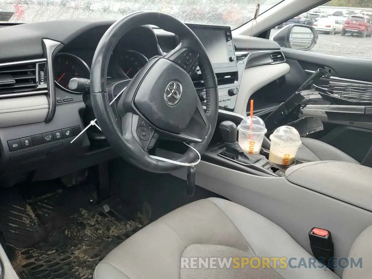 8 Photograph of a damaged car 4T1K61BK2NU063981 TOYOTA CAMRY 2022