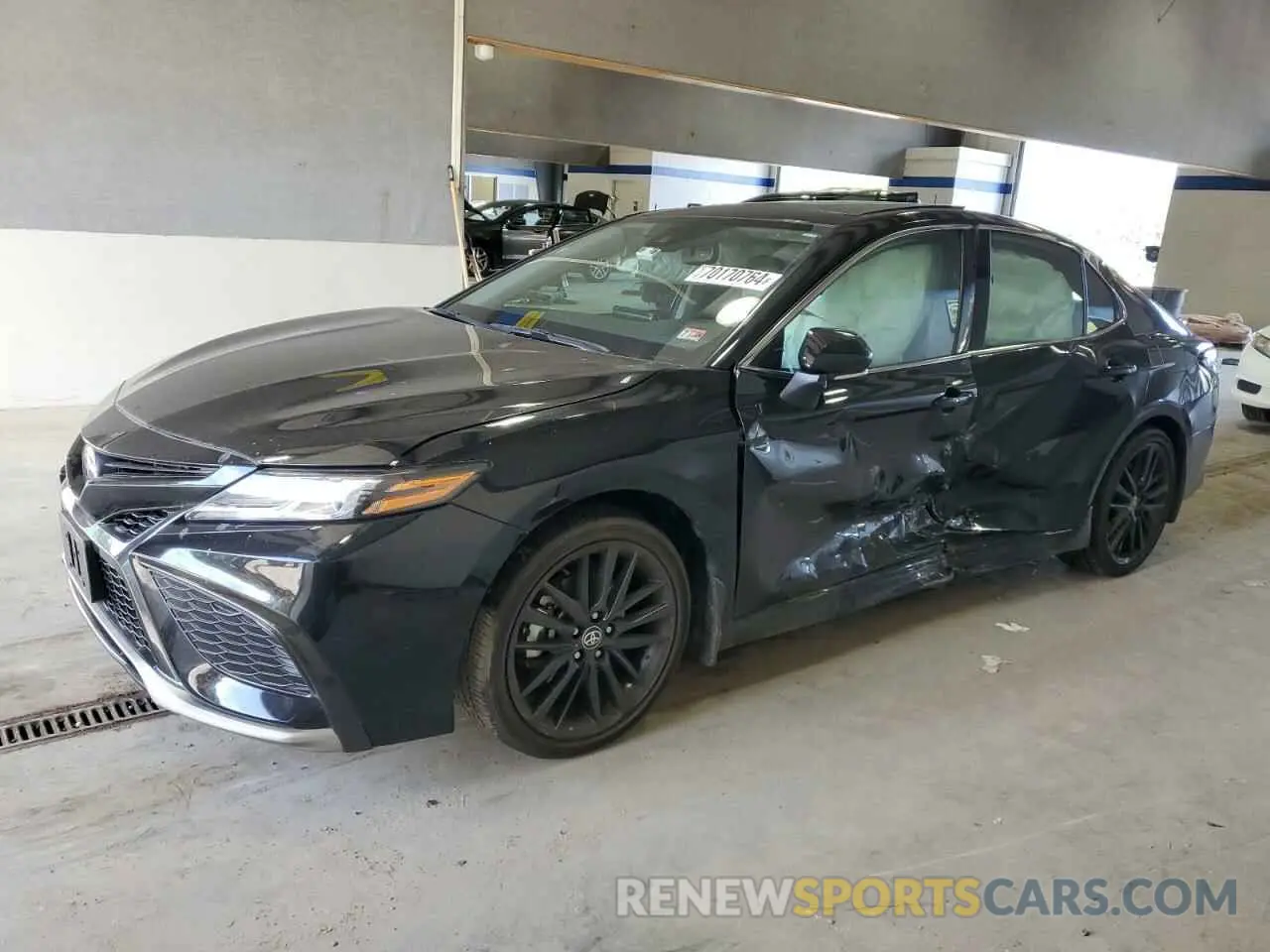 1 Photograph of a damaged car 4T1K61BK3NU069479 TOYOTA CAMRY 2022