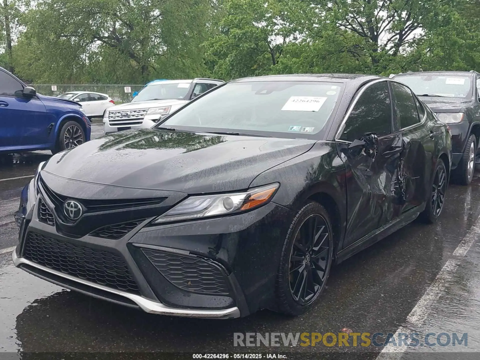 2 Photograph of a damaged car 4T1K61BK4NU056210 TOYOTA CAMRY 2022