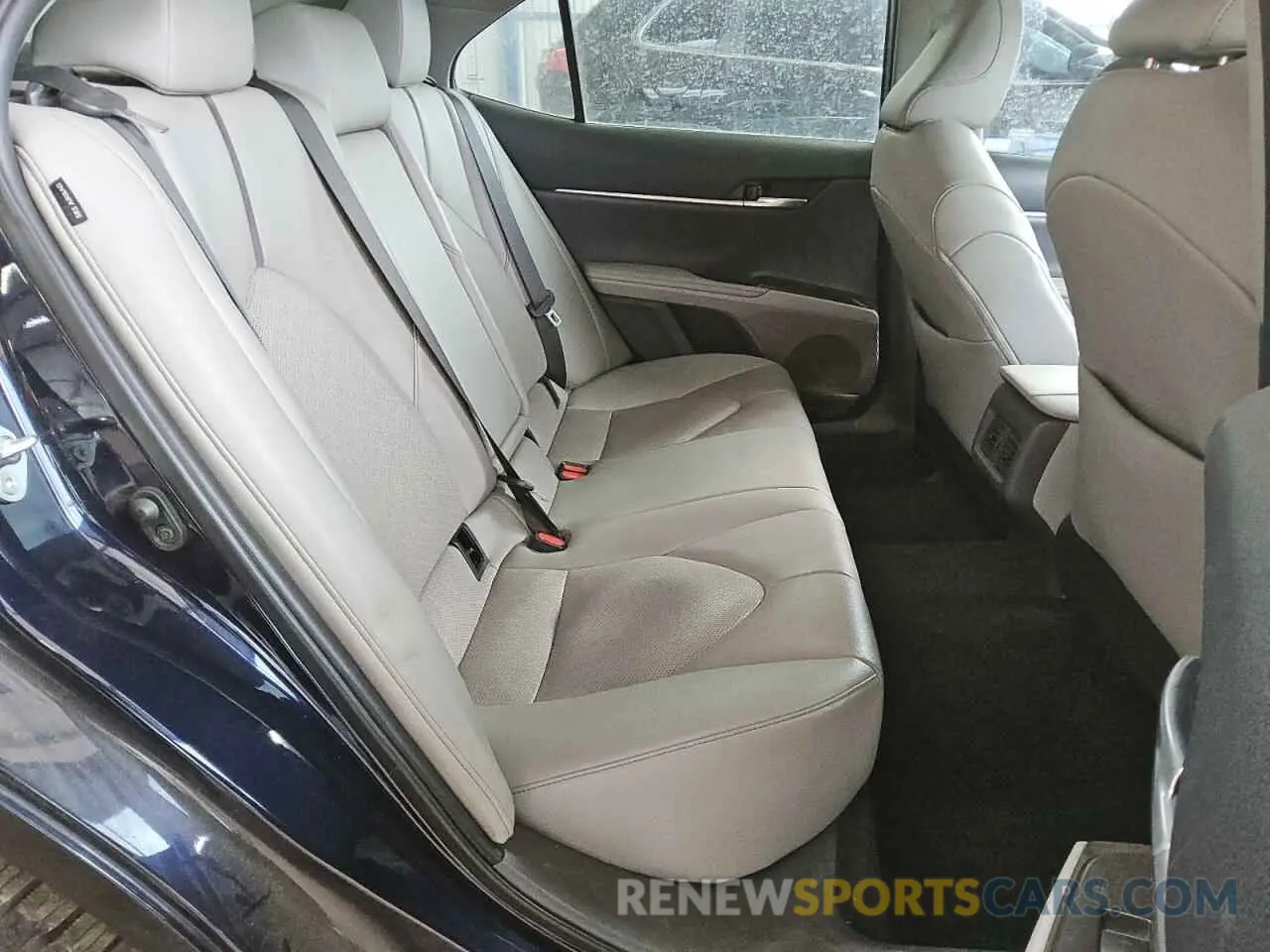 10 Photograph of a damaged car 4T1K61BK5NU056328 TOYOTA CAMRY 2022
