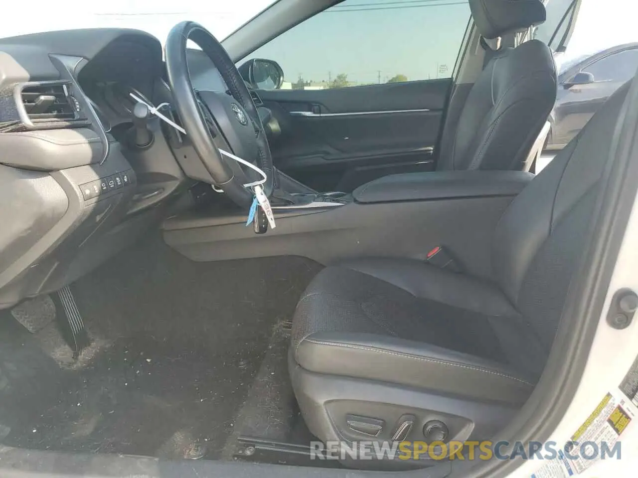 7 Photograph of a damaged car 4T1K61BK5NU058175 TOYOTA CAMRY 2022