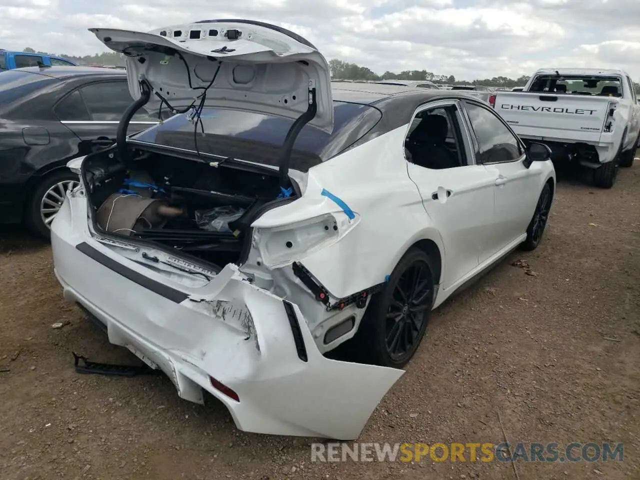 3 Photograph of a damaged car 4T1K61BK5NU062873 TOYOTA CAMRY 2022