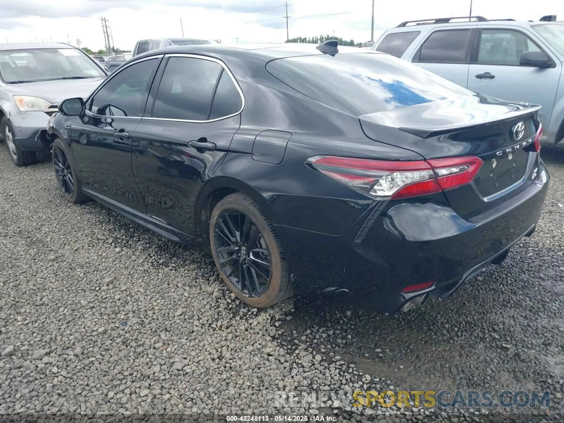 3 Photograph of a damaged car 4T1K61BK6NU068584 TOYOTA CAMRY 2022