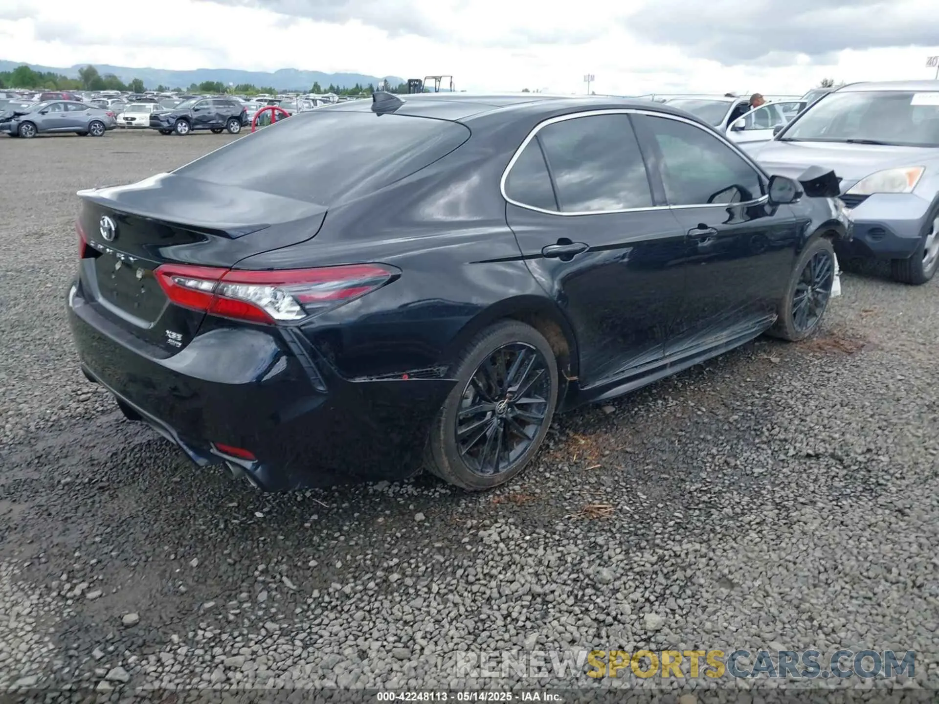 4 Photograph of a damaged car 4T1K61BK6NU068584 TOYOTA CAMRY 2022