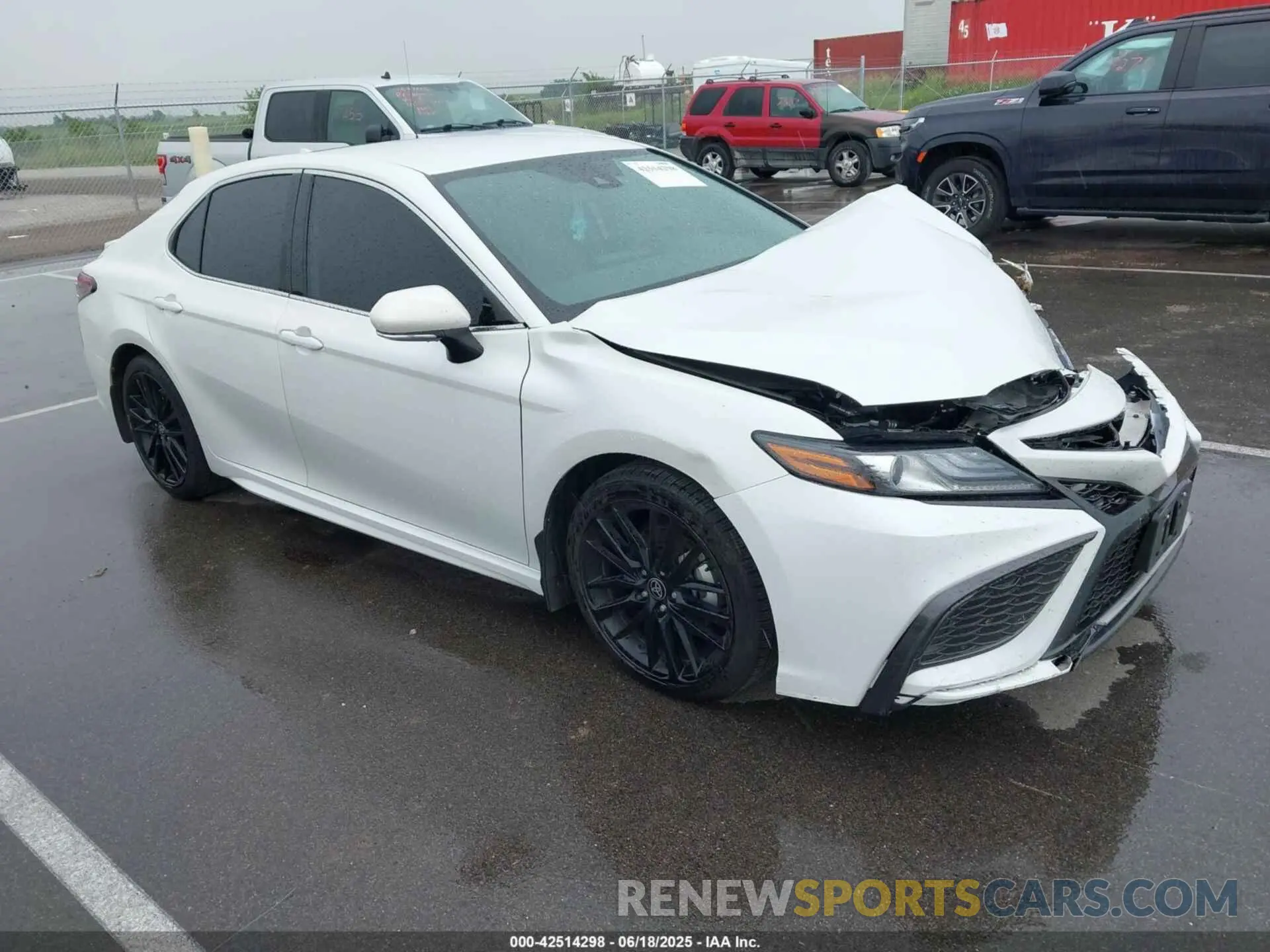 1 Photograph of a damaged car 4T1K61BK7NU057643 TOYOTA CAMRY 2022