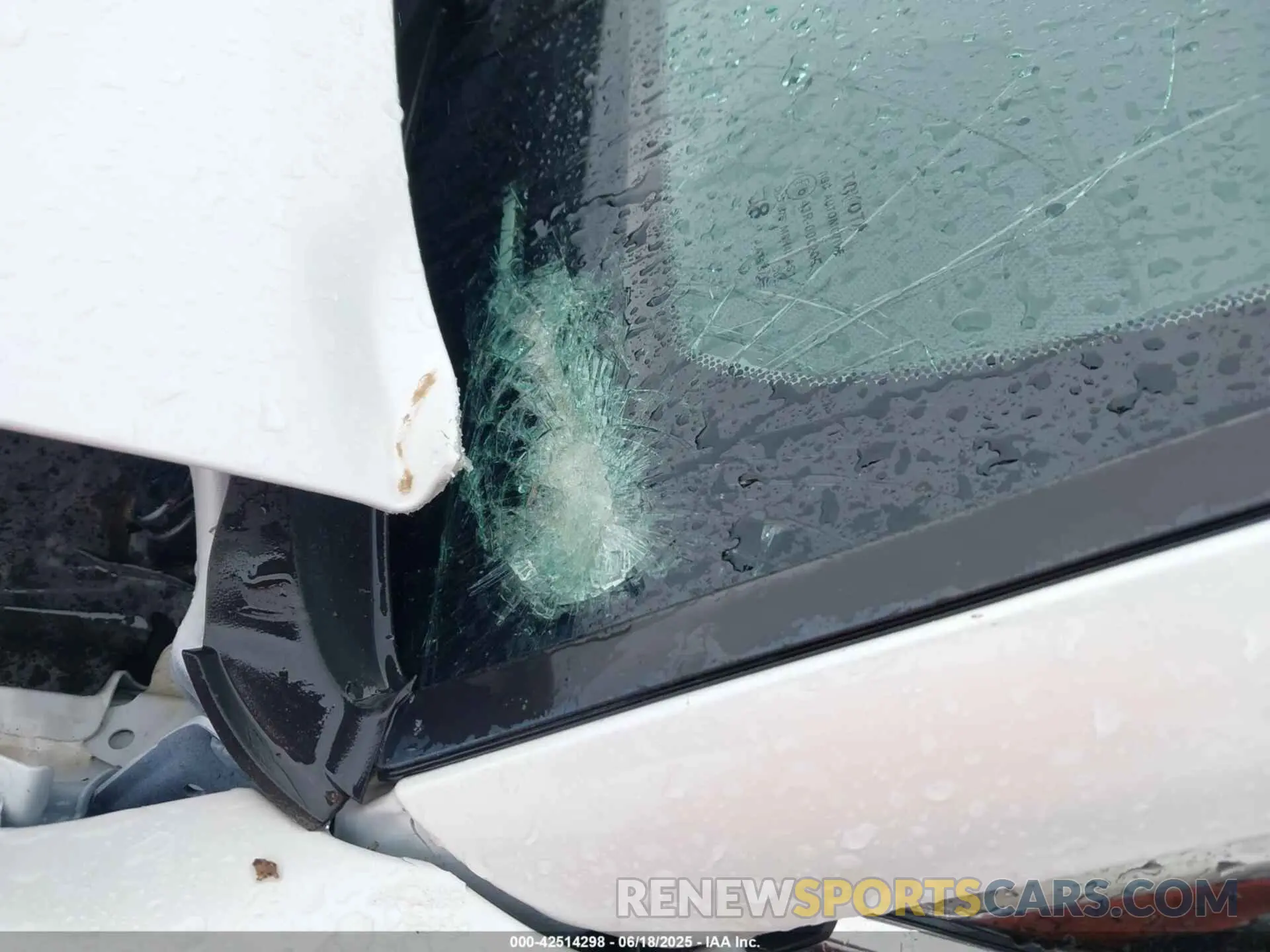 21 Photograph of a damaged car 4T1K61BK7NU057643 TOYOTA CAMRY 2022