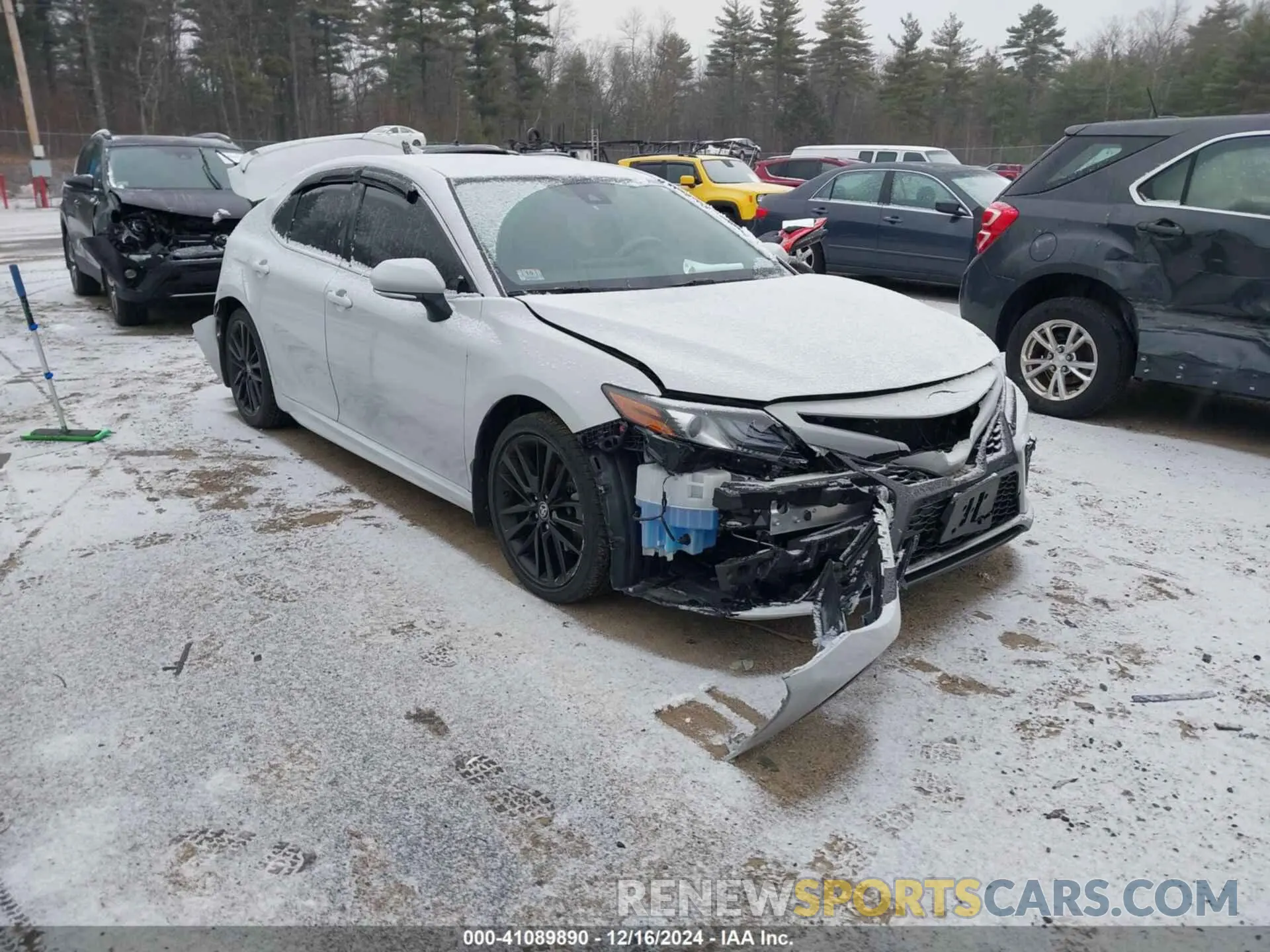 1 Photograph of a damaged car 4T1K61BK9NU062729 TOYOTA CAMRY 2022