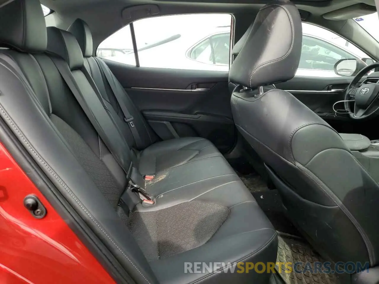 10 Photograph of a damaged car 4T1K61BK9NU072015 TOYOTA CAMRY 2022