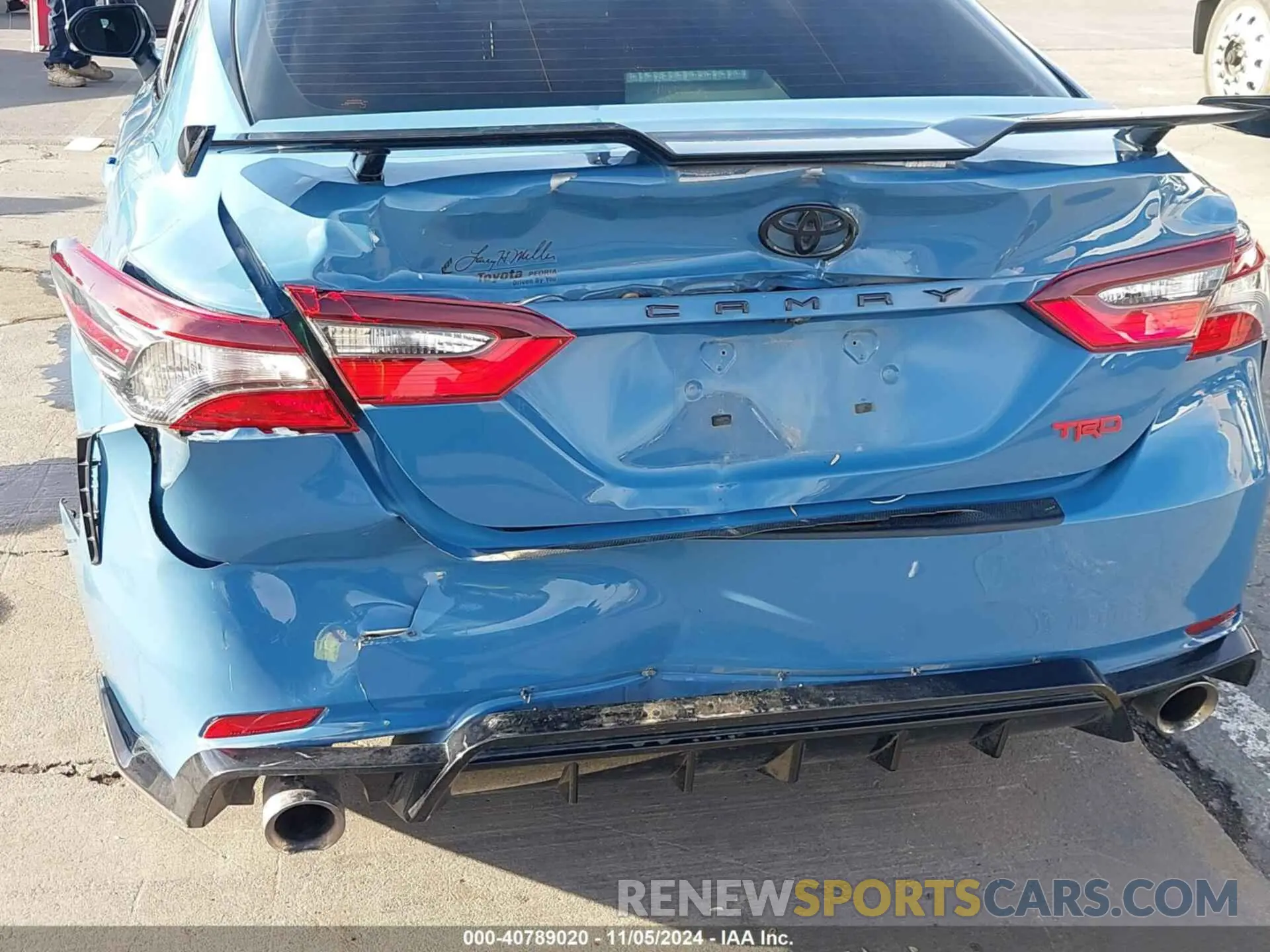 17 Photograph of a damaged car 4T1KZ1AK0NU063728 TOYOTA CAMRY 2022