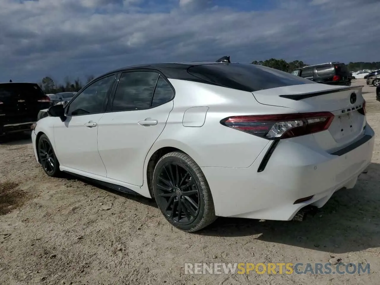 2 Photograph of a damaged car 4T1KZ1AK0NU069397 TOYOTA CAMRY 2022