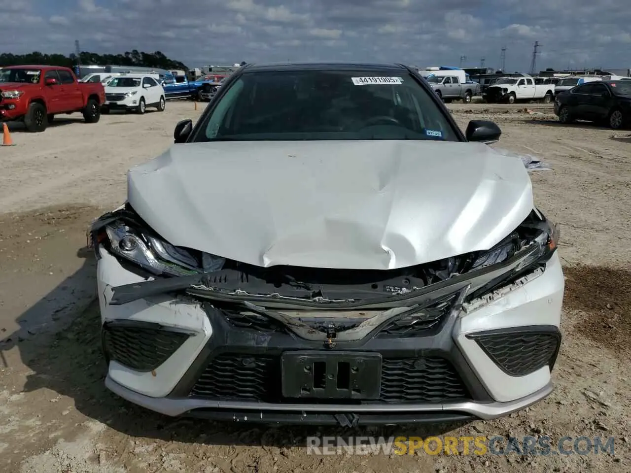 5 Photograph of a damaged car 4T1KZ1AK0NU069397 TOYOTA CAMRY 2022