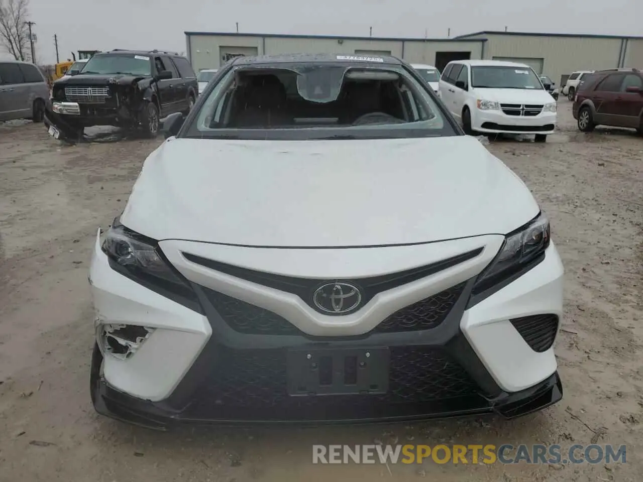 5 Photograph of a damaged car 4T1KZ1AK1NU070946 TOYOTA CAMRY 2022