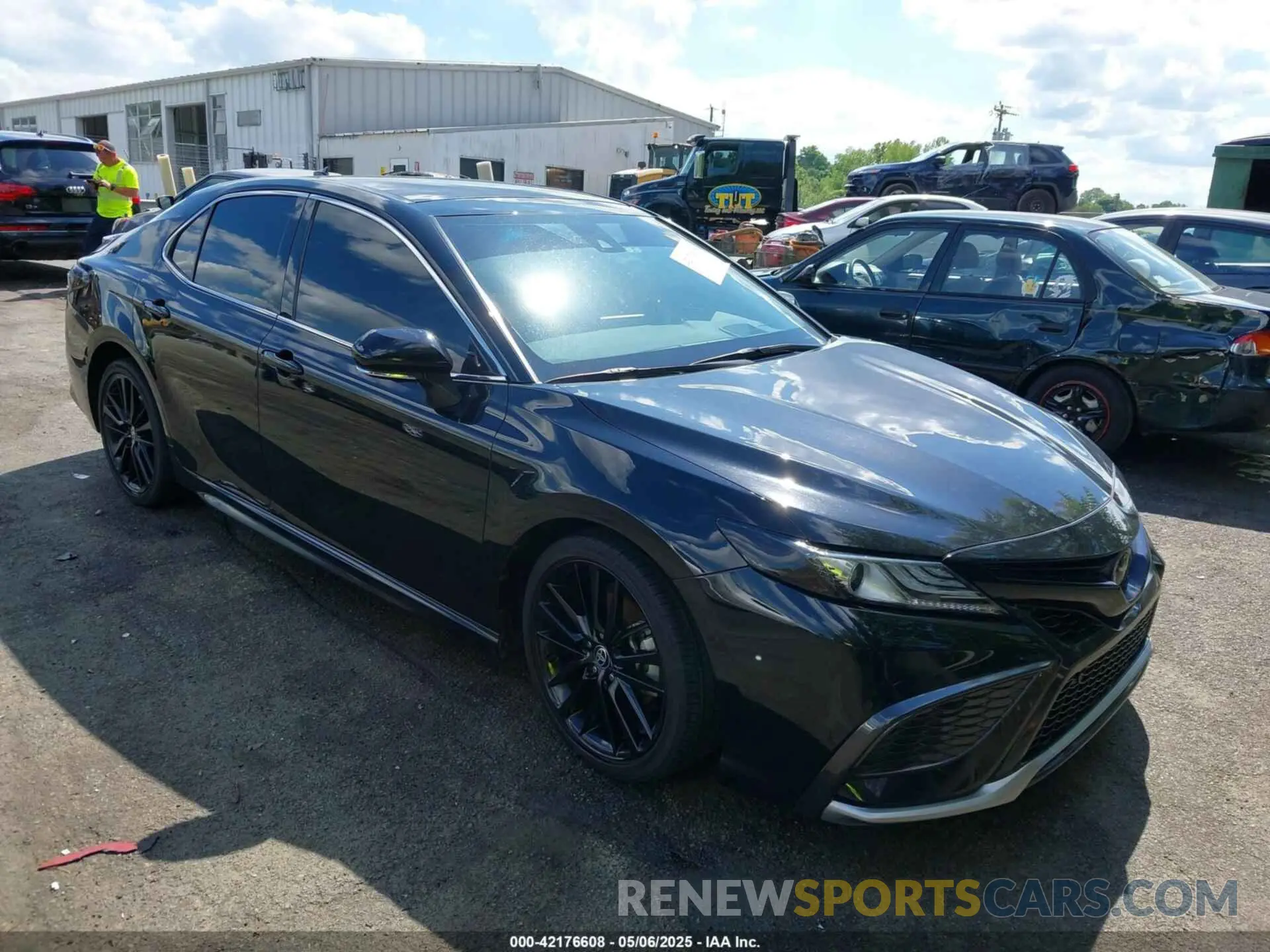 1 Photograph of a damaged car 4T1KZ1AK2NU064511 TOYOTA CAMRY 2022