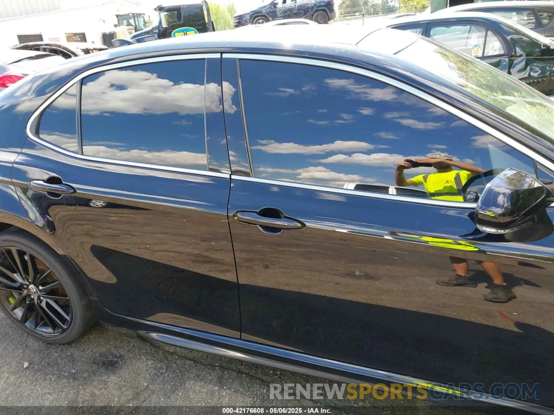 13 Photograph of a damaged car 4T1KZ1AK2NU064511 TOYOTA CAMRY 2022