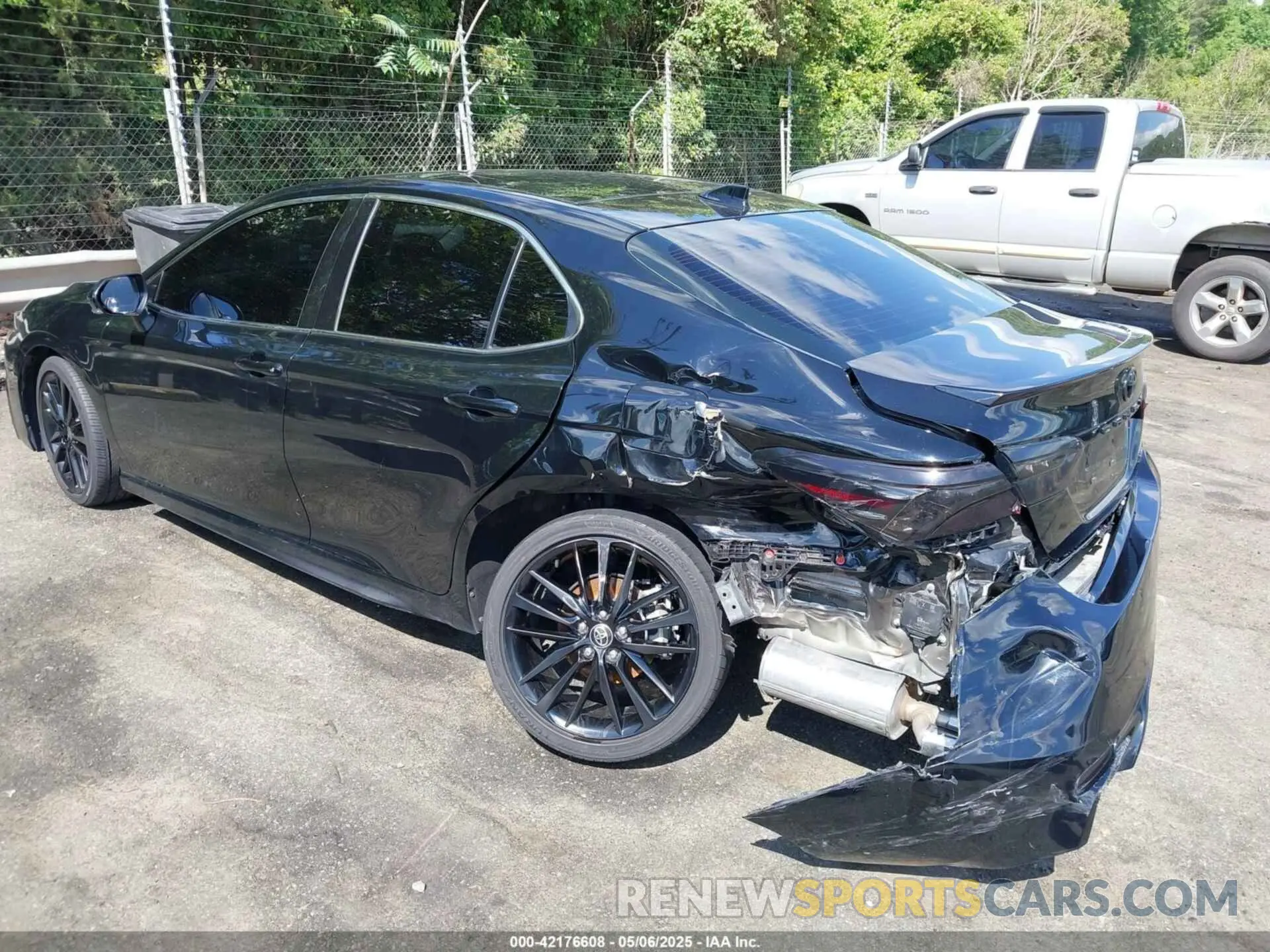 3 Photograph of a damaged car 4T1KZ1AK2NU064511 TOYOTA CAMRY 2022