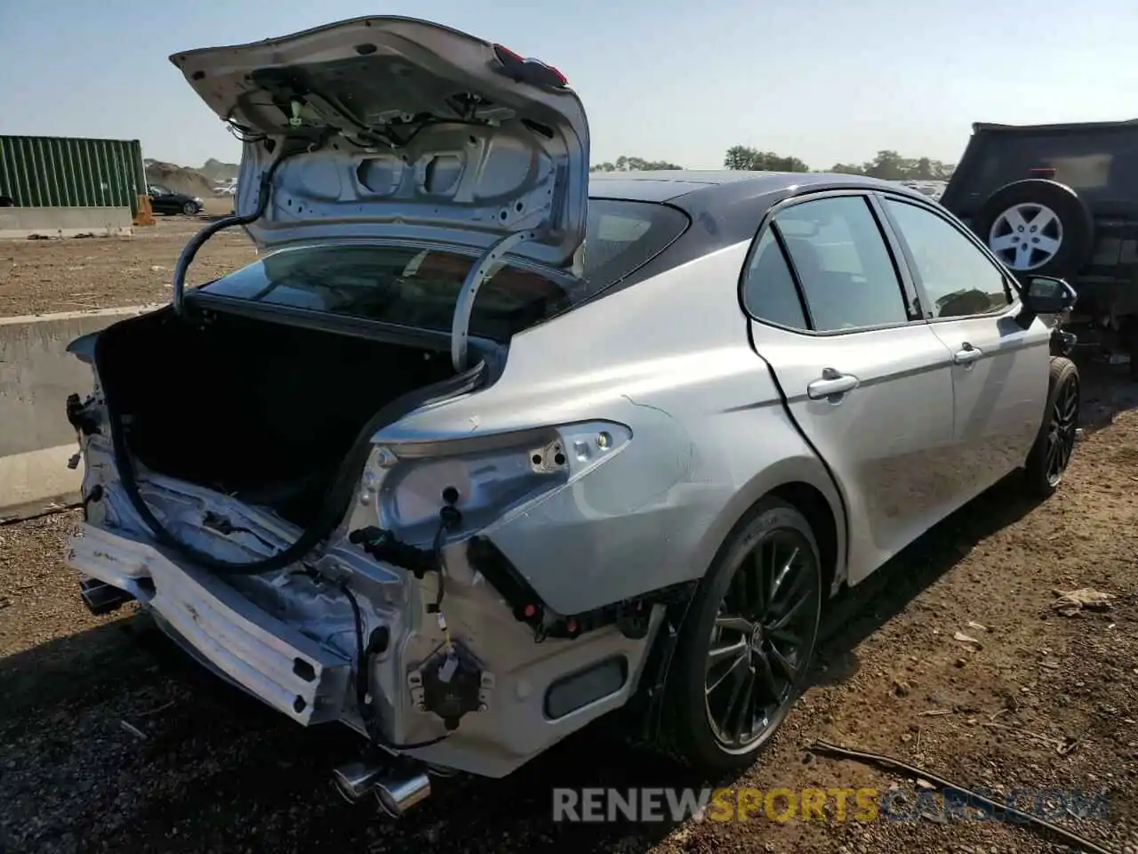 4 Photograph of a damaged car 4T1KZ1AK2NU070714 TOYOTA CAMRY 2022