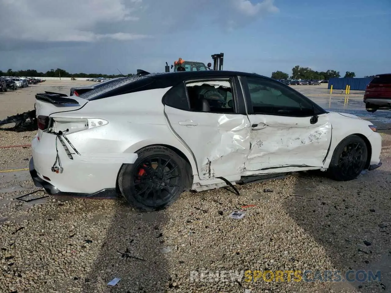 3 Photograph of a damaged car 4T1KZ1AK4NU066406 TOYOTA CAMRY 2022
