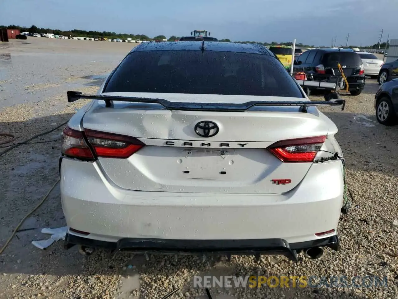 6 Photograph of a damaged car 4T1KZ1AK4NU066406 TOYOTA CAMRY 2022