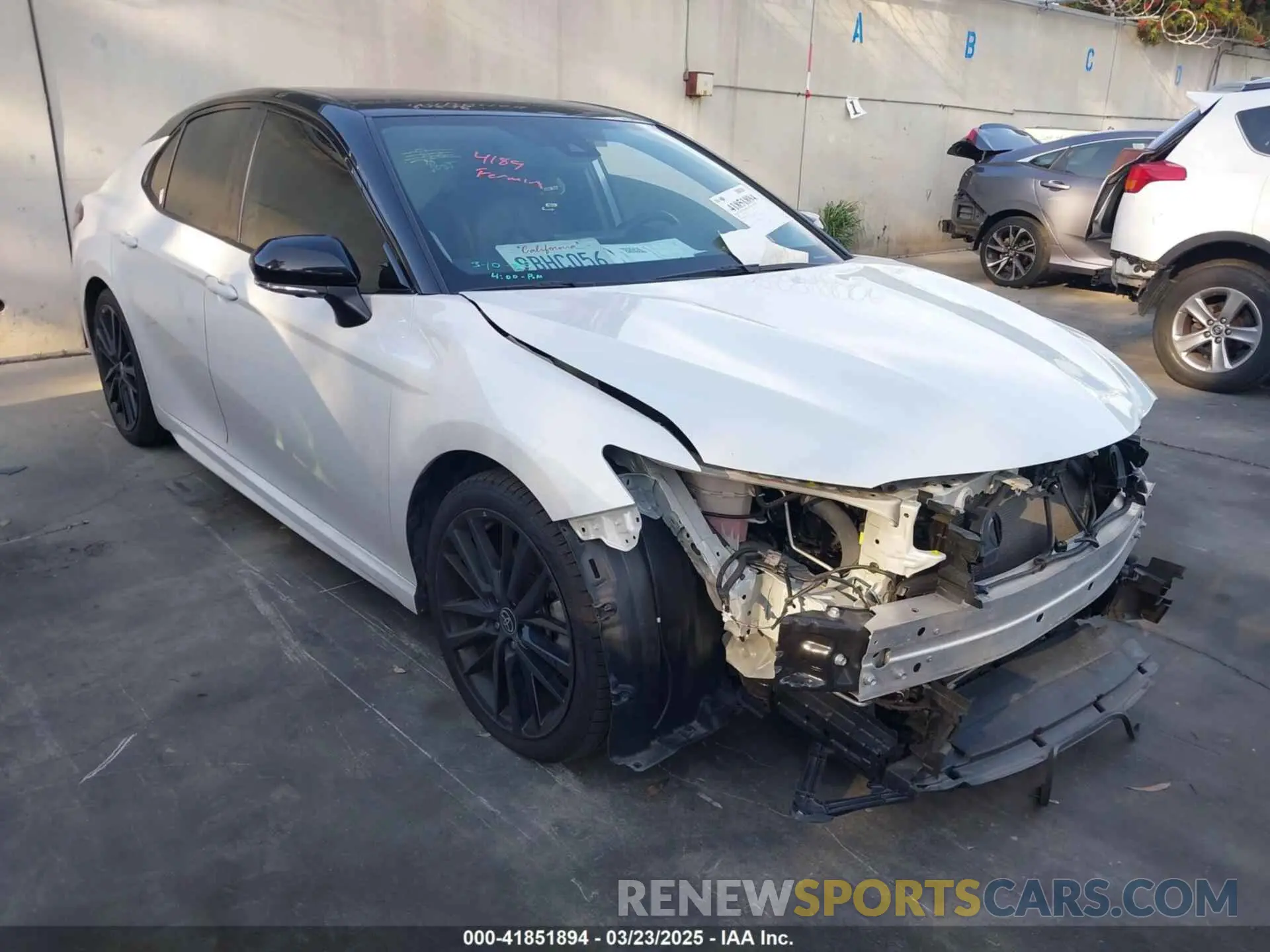 1 Photograph of a damaged car 4T1KZ1AK4NU068897 TOYOTA CAMRY 2022