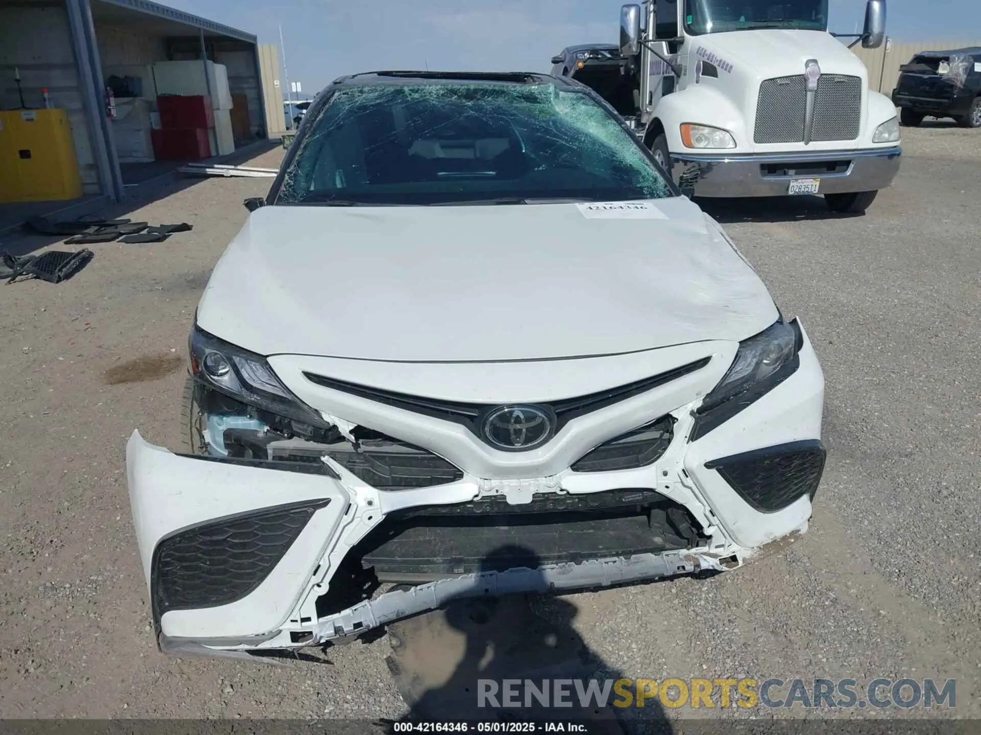 12 Photograph of a damaged car 4T1KZ1AK4NU070715 TOYOTA CAMRY 2022