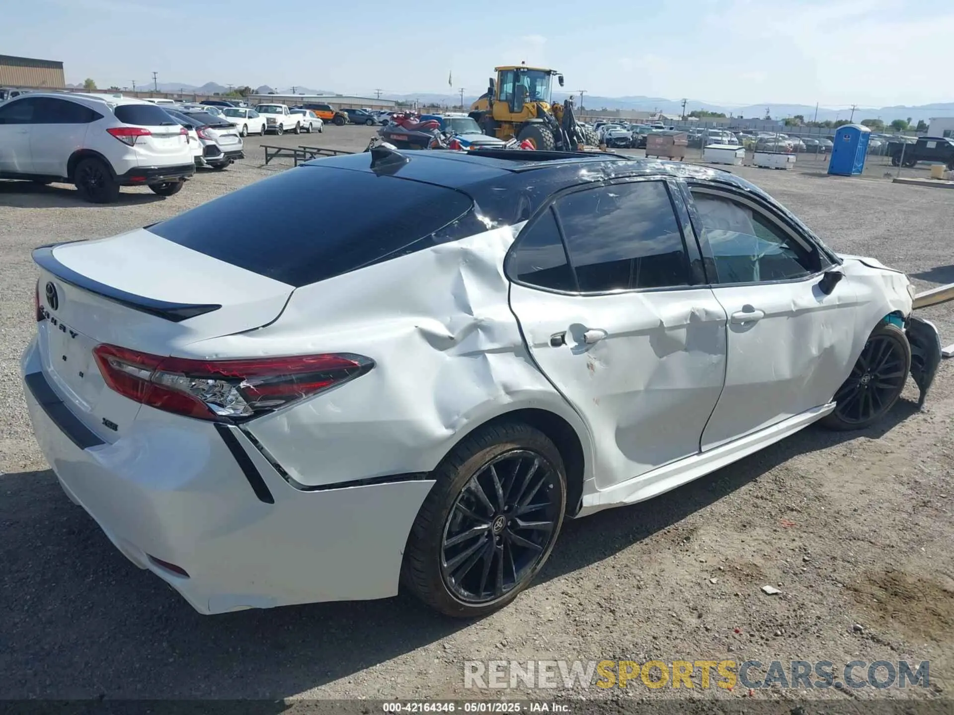 4 Photograph of a damaged car 4T1KZ1AK4NU070715 TOYOTA CAMRY 2022