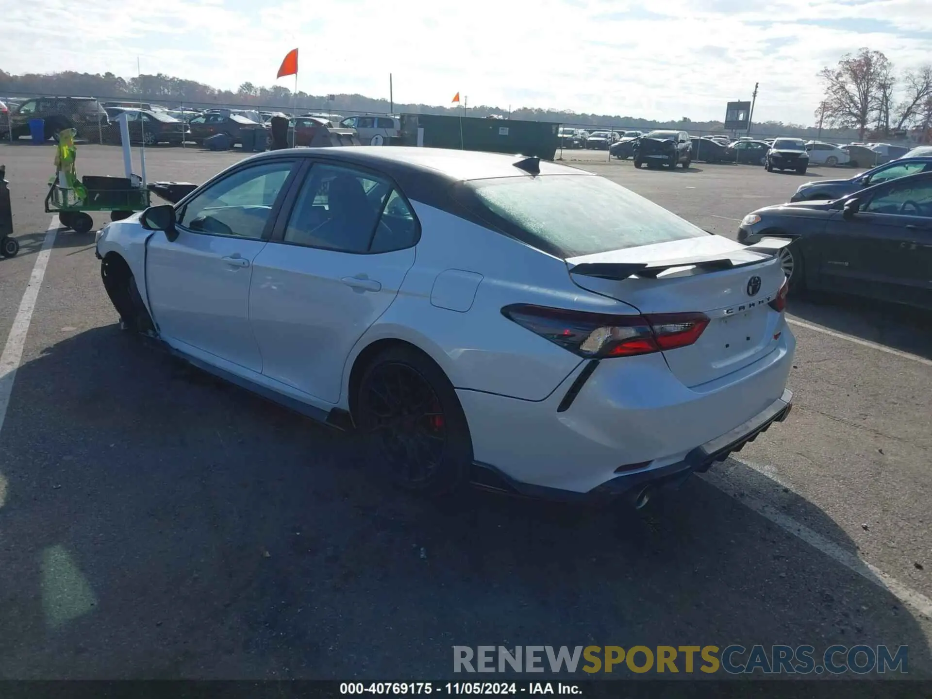 3 Photograph of a damaged car 4T1KZ1AK5NU061165 TOYOTA CAMRY 2022