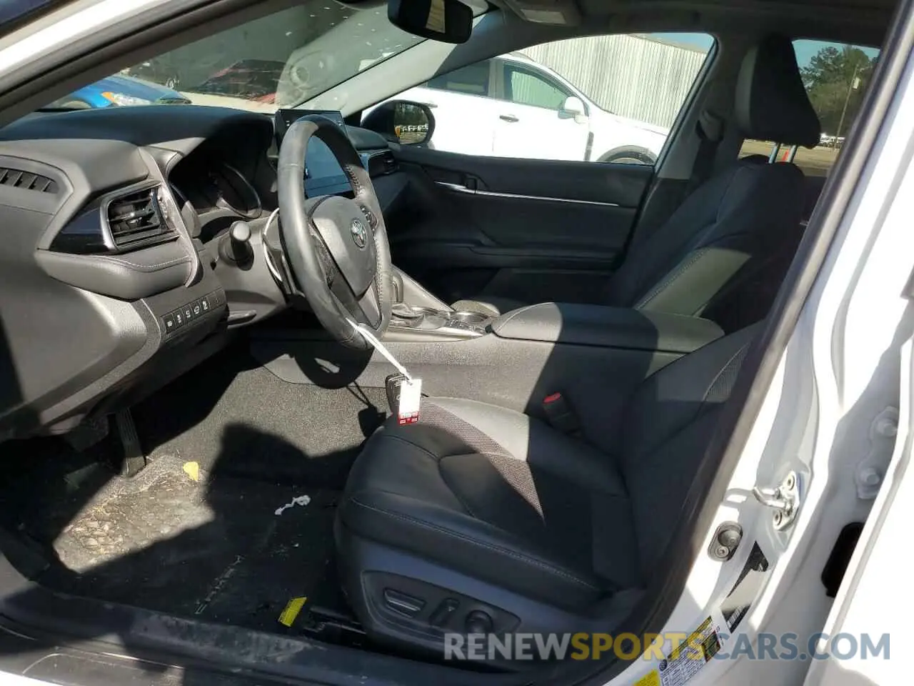 7 Photograph of a damaged car 4T1KZ1AK5NU063367 TOYOTA CAMRY 2022