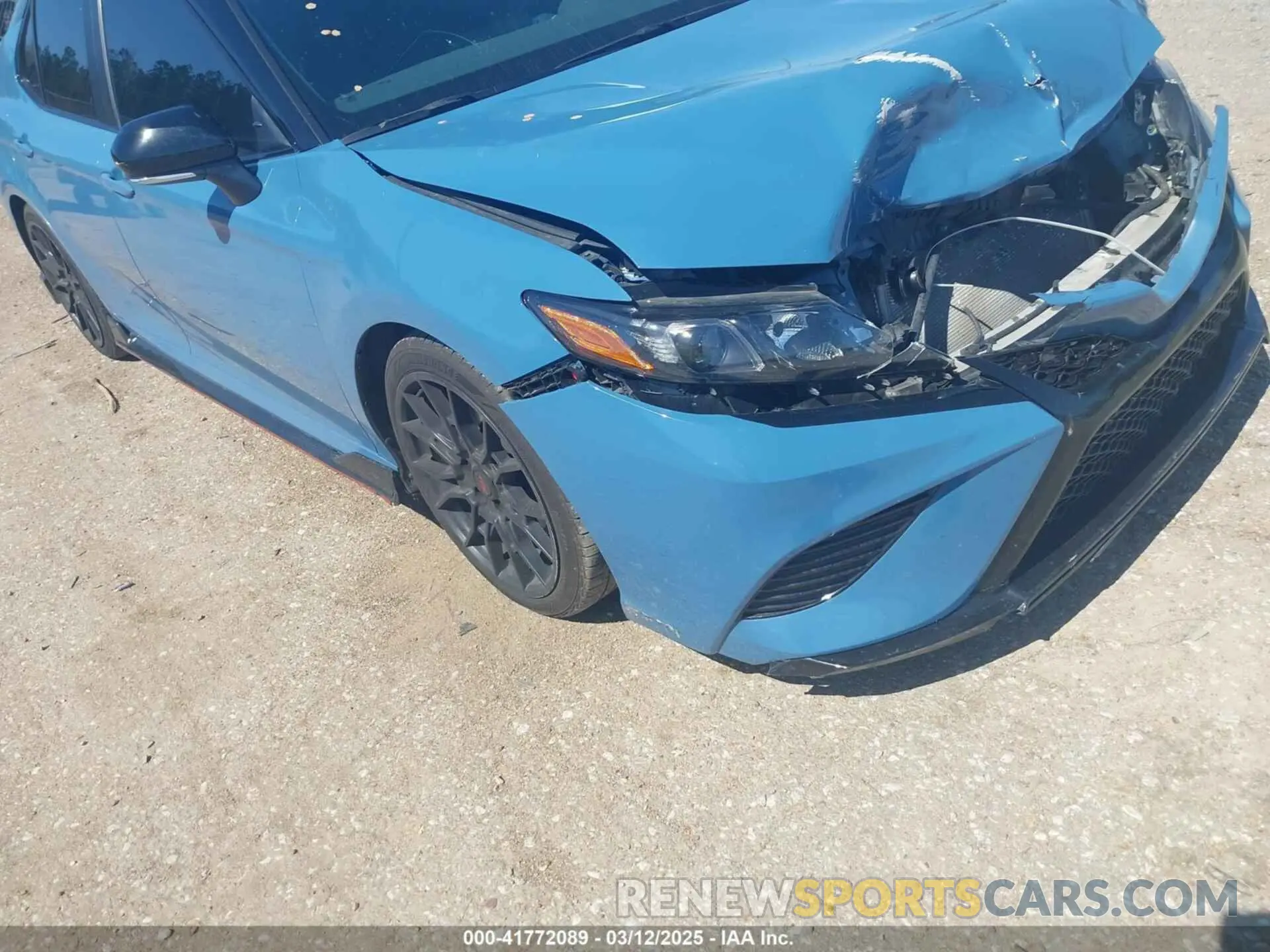 17 Photograph of a damaged car 4T1KZ1AK5NU064227 TOYOTA CAMRY 2022