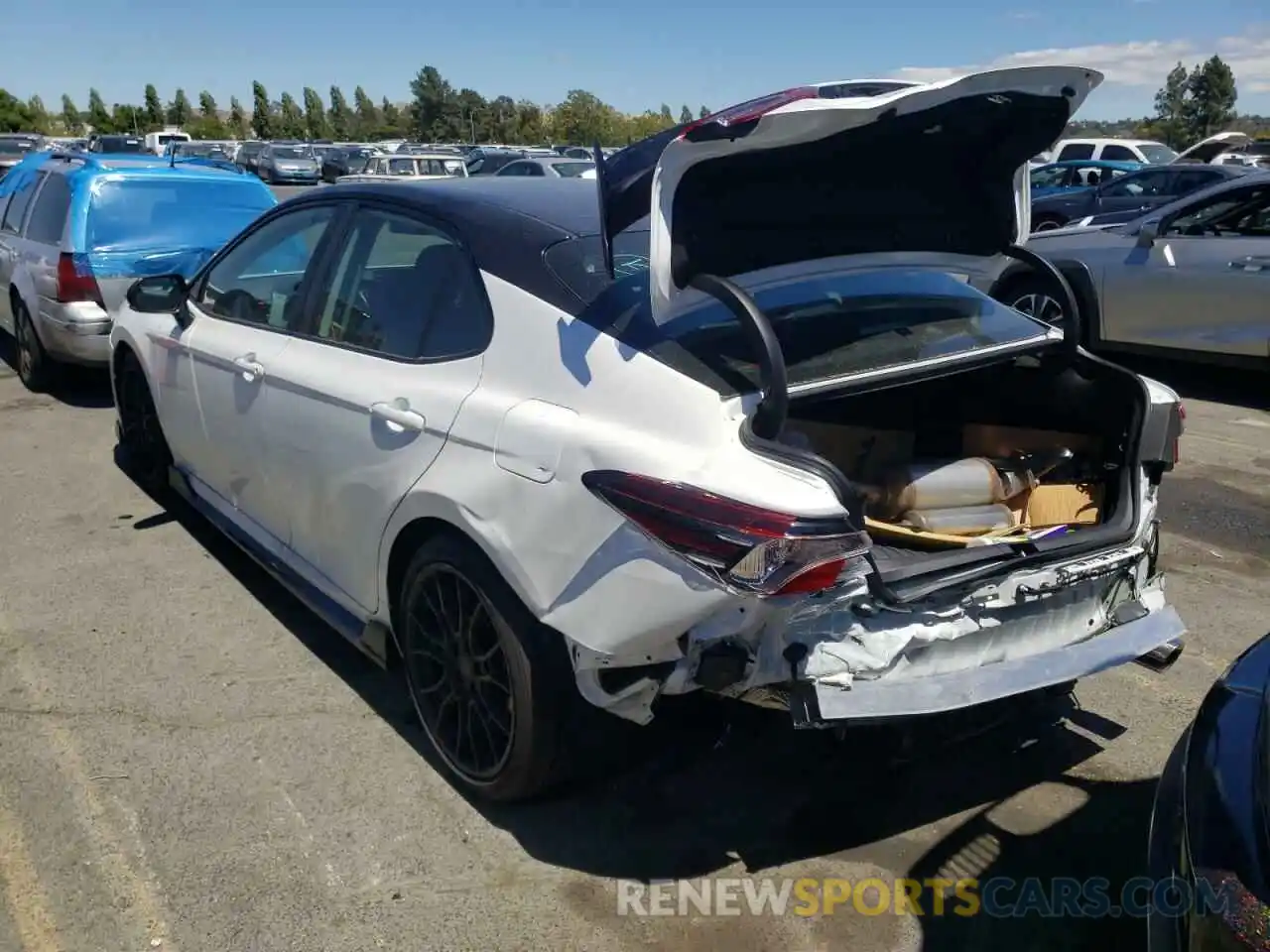 3 Photograph of a damaged car 4T1KZ1AK6NU066049 TOYOTA CAMRY 2022